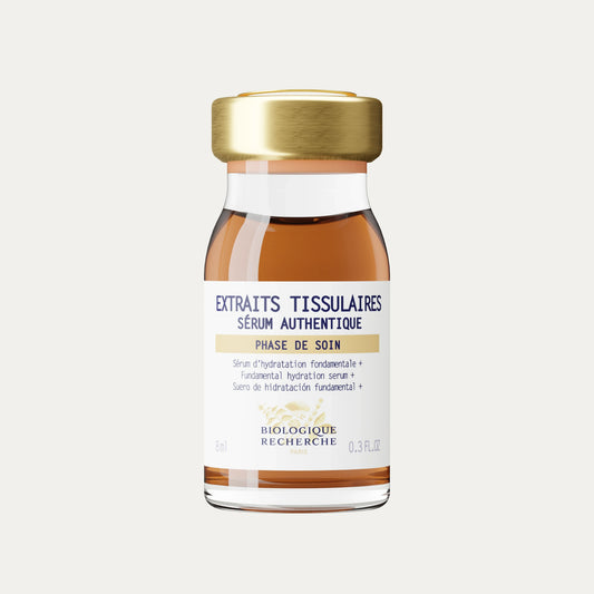 Extraits Tissulaires face serum for hydration and glowing skin.