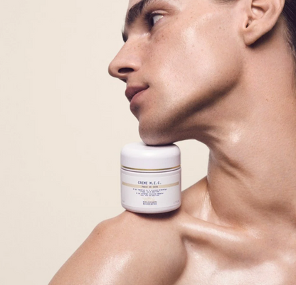 Crème M.E.C. face serum for glowing skin and hydration.