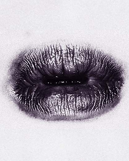 BOCCANERA fragrance lips, adding a spicy touch and allure.