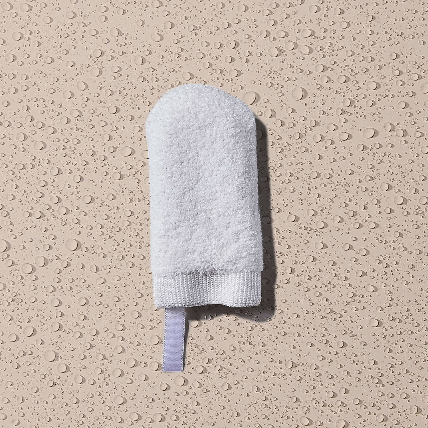 BABETTE Fluffy Nude Soft Cleansing & Exfoliating Glove for gentle skin cleansing