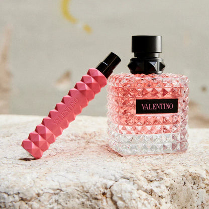 Donna Born In Roma Eau de Parfum with Bourbon Vanilla & Jasmine bottle